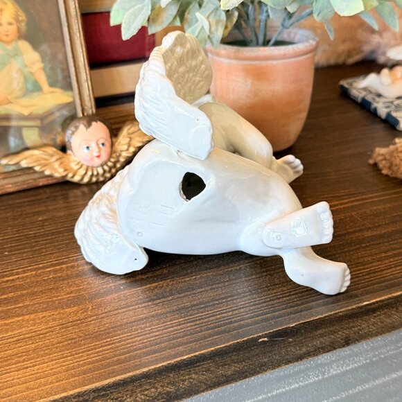 Vintage Angel Baby Sitting Down - Picture 14 of 15